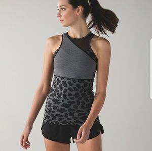 NWT lululemon meshed up tank size 6